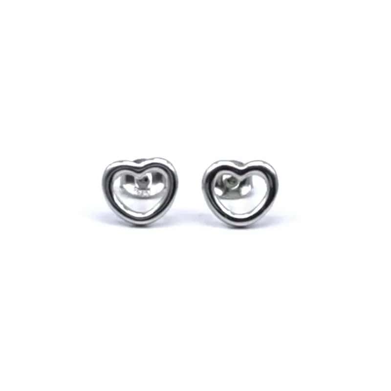 Silver heart contour earrings