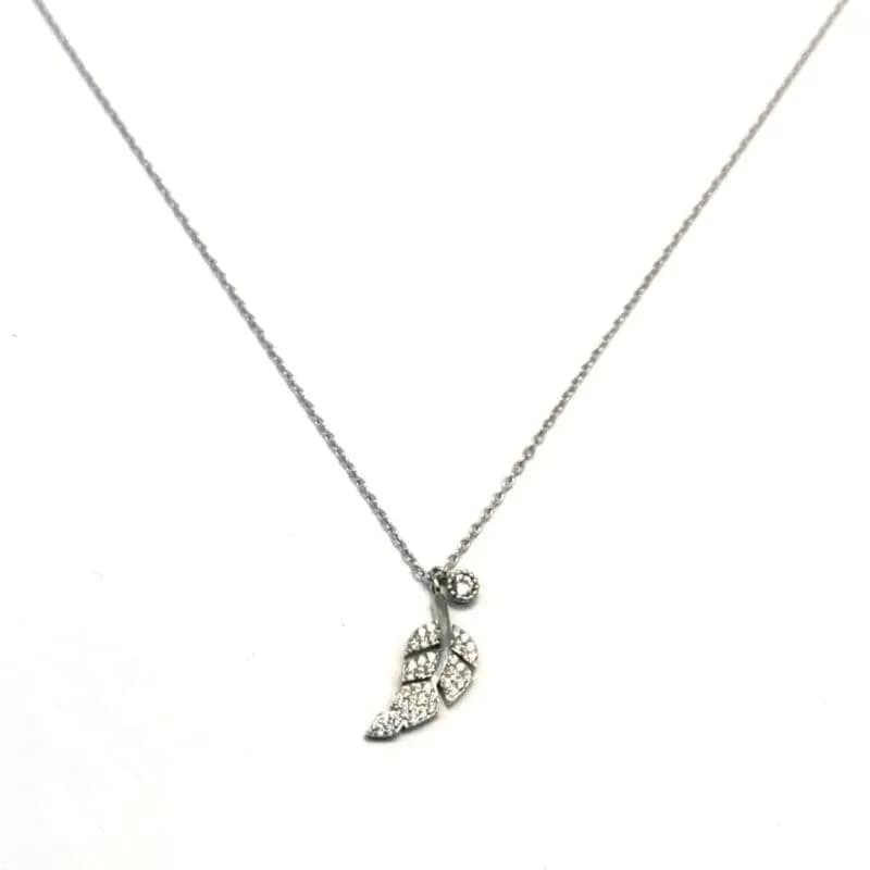 Silberne Kette mit weißem Steinblatt-Anhänger 1